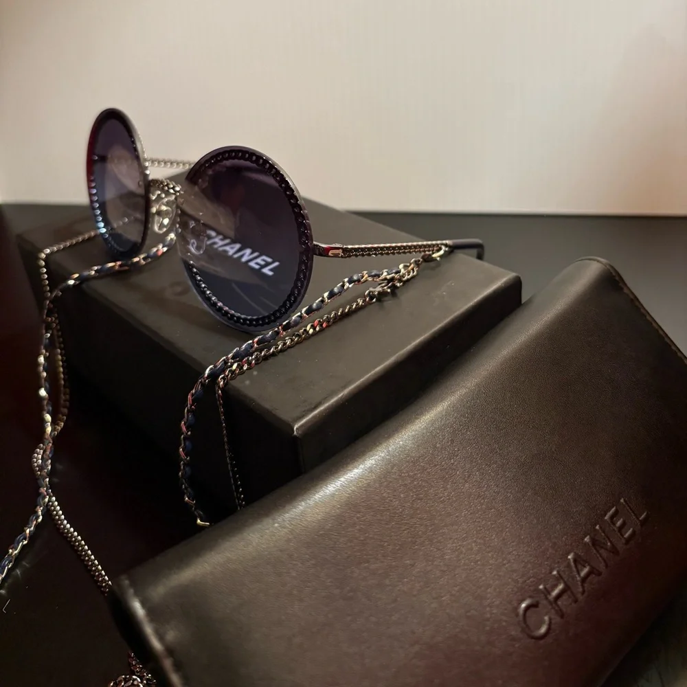 CHANEL Round Chain Sunglasses CH4245 lexibridgetherapy.com